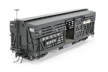 Load image into Gallery viewer, HOn3 Blackstone Models D&amp;RGW - Denver &amp; Rio Grande Western 30' Stock Car Flying Grande No. 5586
