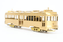 Load image into Gallery viewer, HO Brass Oriental Limited PE - Pacific Electric "Hollywood" Car #600-649 Powered
