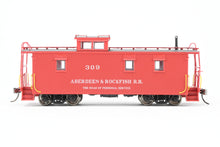 Load image into Gallery viewer, HO East Coast Railroads Aberdeen &amp; Rockfish Wood 36’ Caboose REBOXX
