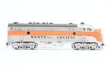 Load image into Gallery viewer, HO Athearn Genesis WP - Western Pacific EMD FP7 Freight FP #915-A Primed for Grime Series
