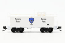 Load image into Gallery viewer, N Micro-Trains Line SP - Southern Pacific Police Caboose 2-Pack
