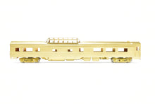 Load image into Gallery viewer, HO Brass Oriental Limited GN - Great Northern Empire Builder Dome Coach 1320
