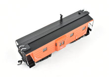 Load image into Gallery viewer, HO Brass NPP - Nickel Plate Products MILW - Milwaukee Road Bay Window Caboose Pro-Painted No. 991817
