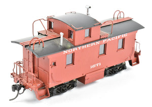 HO Brass W&R Enterprises NP - Northern Pacific 24' Wood Caboose #1600 Series Version 3 Painted