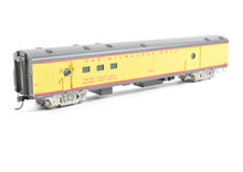 Load image into Gallery viewer, HO Brass Soho MILW - Milwaukee Road #1208 Baggage-RPO Custom Painted
