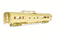 Load image into Gallery viewer, HO Brass Oriental Limited GN - Great Northern Empire Builder Dome Coach 1320
