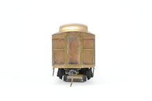 Load image into Gallery viewer, HO Brass Suydam AT&amp;SF - Santa Fe Heavyweight Combination 5-Window Baggage Coach Central Valley Trucks
