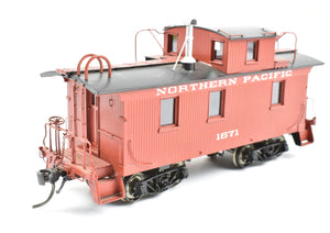 HO Brass W&R Enterprises NP - Northern Pacific 24' Wood Caboose #1600 Series Version 3 Painted