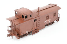Load image into Gallery viewer, HO Brass Trains Inc. AT&amp;SF - Santa Fe Side-Door Caboose Custom Painted No. 1070

