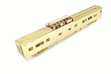 Load image into Gallery viewer, HO Brass Oriental Limited GN - Great Northern Empire Builder Dome Coach 1320
