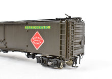 Load image into Gallery viewer, HO Brass CON PSC - Precision Scale Co. REA - Railway Express Agency Ice Refrigerator Car Factory Painted
