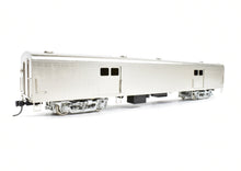 Load image into Gallery viewer, HO Brass Soho ATSF - Santa Fe 3660 Baggage Car Un-skirted
