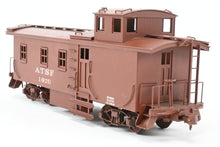 Load image into Gallery viewer, HO Brass Trains Inc. AT&amp;SF - Santa Fe Side-Door Caboose Custom Painted No. 1070
