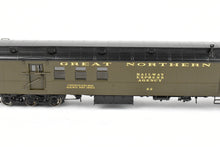 Load image into Gallery viewer, HO Brass CIL - Challenger Imports GN - Great Northern HW Baggage Mail Express Car Series #52-#71 FP #62
