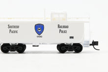 Load image into Gallery viewer, N Micro-Trains Line SP - Southern Pacific Police Caboose 2-Pack
