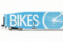 Load image into Gallery viewer, N Athearn Metrolink Bombardier Coach 3-Pack Special Edition "Bikes" and "Stay Alert Stay Alive" Cars - MISSING OUTER SLEEVE
