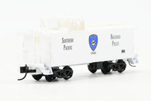 Load image into Gallery viewer, N Micro-Trains Line SP - Southern Pacific Police Caboose 2-Pack
