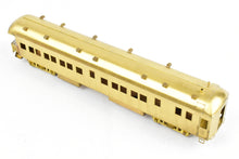 Load image into Gallery viewer, HO Brass Soho SP - Southern Pacific/T&amp;NO - Texas &amp; New Orleans 67&#39; Observation and Business Car

