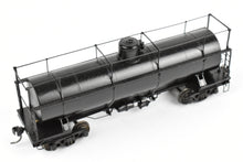 Load image into Gallery viewer, HO Brass NWSL - Northwest Short Line Various Roads 10,000 Gallon Logging Tank Car CP No Lettering
