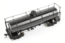 Load image into Gallery viewer, HO Brass NWSL - Northwest Short Line Various Roads 10,000 Gallon Logging Tank Car CP No Lettering
