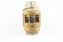 Load image into Gallery viewer, HO Brass Model Tramway System New Orleans Public Service 800 Series Car
