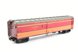 HO Brass Railway Classics MILW - Milwaukee Road 50' Passenger Express Boxcar Factory Painted 1948 Scheme #925