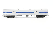 Load image into Gallery viewer, N Kato 156-0953 Amtrak Baggage Car No. 1221 Phase IV
