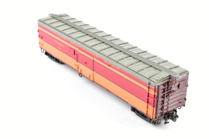 HO Brass Railway Classics MILW - Milwaukee Road 50' Passenger Express Boxcar Factory Painted 1948 Scheme #925