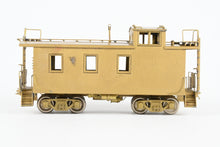 Load image into Gallery viewer, HO Brass Oriental Limited GN - Great Northern 25 Foot Caboose
