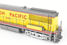 Load image into Gallery viewer, HO Brass Oriental Limited  UP - Union Pacific GE U25B 2500 HP Low Hood (Intermediate) FP No. 637
