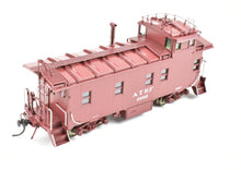 Load image into Gallery viewer, HO Brass CON DVP - Division Point AT&amp;SF - Santa Fe Peaked Roof Caboose With Antenna FP
