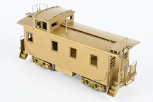 Load image into Gallery viewer, HO Brass Oriental Limited GN - Great Northern 25 Foot Caboose
