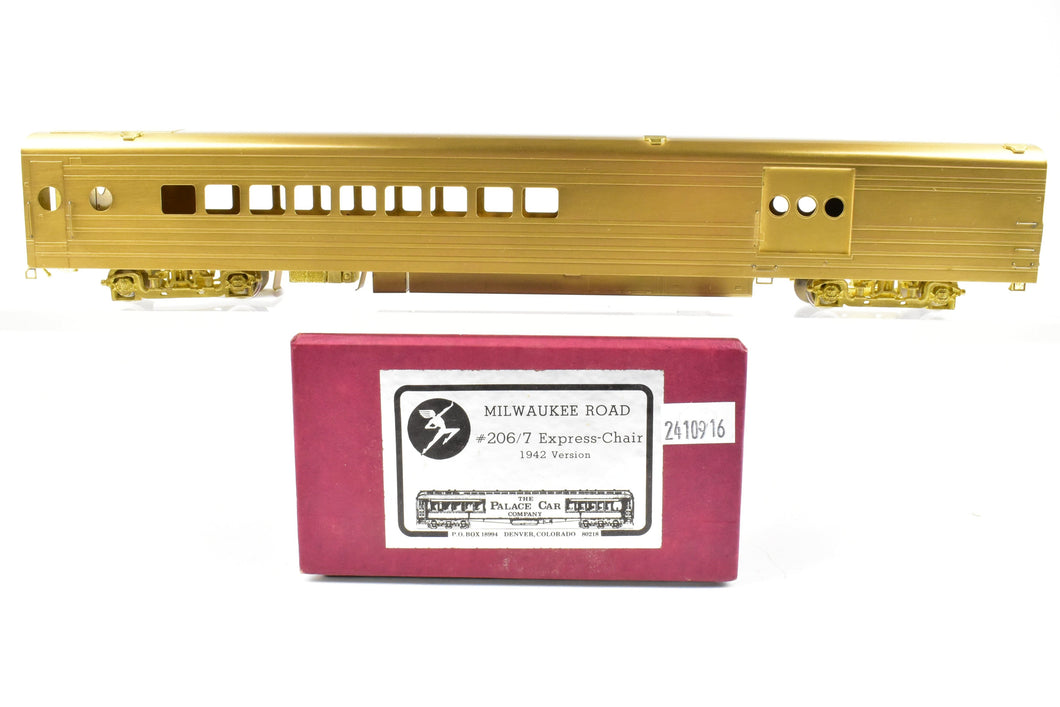 HO Brass The Palace Car Company MILW - Milwaukee Road Express-Chair #206/207 1942 Version