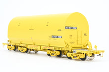 Load image into Gallery viewer, HO Brass CON OMI - Overland Models, Inc. UP - Union Pacific NASA Shuttle Solid Rocket Motor Rail Car Factory Painted No. 50020
