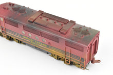 Load image into Gallery viewer, HO Brass Hallmark Models LV - Lehigh Valley EMD FT A/B Set CP w/Heavy Weathering
