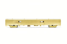 Load image into Gallery viewer, HO Brass Oriental Limited NP - Northern Pacific North Coast Limited Water Baggage Car #400 w/o Skirts
