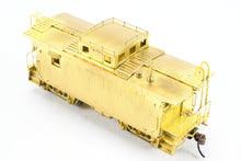 Load image into Gallery viewer, HO Brass OMI - Overland Models, Inc. B&amp;M - Boston &amp; Maine Wood Caboose #104647
