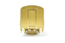 Load image into Gallery viewer, HO Brass Oriental Limited NP - Northern Pacific North Coast Limited Water Baggage Car #400 w/o Skirts
