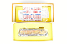 Load image into Gallery viewer, HO Brass Oriental Limited UP - Union Pacific EMD GP35 2500HP Low Hood FP
