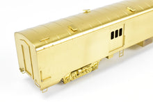Load image into Gallery viewer, HO Brass Oriental Limited NP - Northern Pacific North Coast Limited Water Baggage Car #400 w/o Skirts
