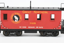 Load image into Gallery viewer, HO Brass Oriental Limited GN - Great Northern 25 Foot Yard Service Caboose Custom Painted &amp; Weathered WRONG BOX

