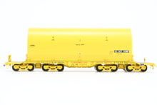 Load image into Gallery viewer, HO Brass CON OMI - Overland Models, Inc. UP - Union Pacific NASA Shuttle Solid Rocket Motor Rail Car Factory Painted No. 50024
