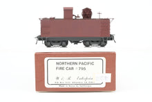 Load image into Gallery viewer, HO Brass W&amp;R Enterprises NP - Northern Pacific Fire Car No. 795, Custom Painted &amp; Unlettered
