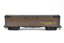 Load image into Gallery viewer, HO Brass WP Car Corp. PFE - Pacific Fruit Express Express Reefer Factory Painted No. 772
