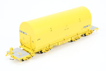 Load image into Gallery viewer, HO Brass CON OMI - Overland Models, Inc. UP - Union Pacific NASA Shuttle Solid Rocket Motor Rail Car Factory Painted No. 50024
