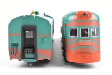 Load image into Gallery viewer, HO Plastic ConCor CNS&amp;M - North Shore Line &quot;Electroliner&quot; 4-Car Set
