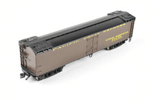 Load image into Gallery viewer, HO Brass WP Car Corp. PFE - Pacific Fruit Express Express Reefer Factory Painted No. 772
