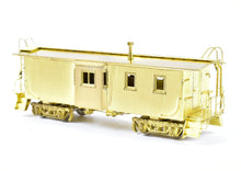 Load image into Gallery viewer, HO Brass OMI - Overland Models, Inc. CStP M&amp;O C&amp;NW Wood Bay-Window Caboose #6076 Omaha Rd
