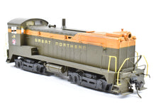 Load image into Gallery viewer, HO Brass Hallmark Models GN - Great Northern Baldwin VO-1000 Diesel Switcher CP Wrong Box
