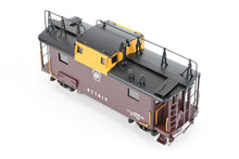Load image into Gallery viewer, HO Brass PSC - Precision Scale Co. PRR - Pennsylvania Railroad Class N5b Caboose Trainphone Antenna Version Factory Painted No. 477819
